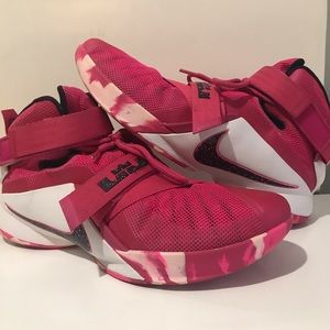 Lebron Solider 9 “Think Pink”